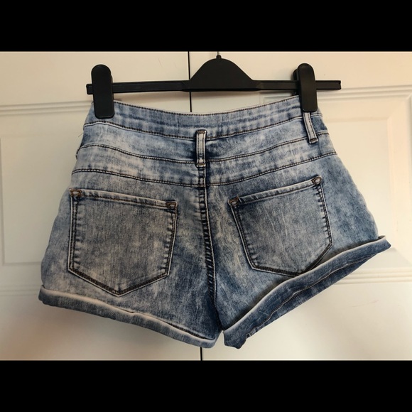 Junior size 7 Jean shorts - Picture 2 of 3